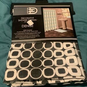 NIB Dainty Home Shower Curtain